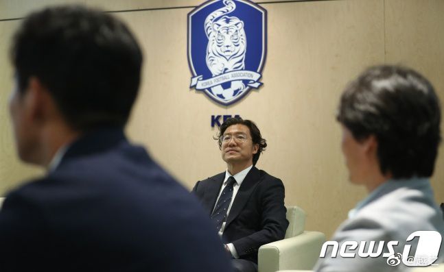 曾加首先表示：“这场较量可能会非常平衡，势均力敌，由细节决定成败。